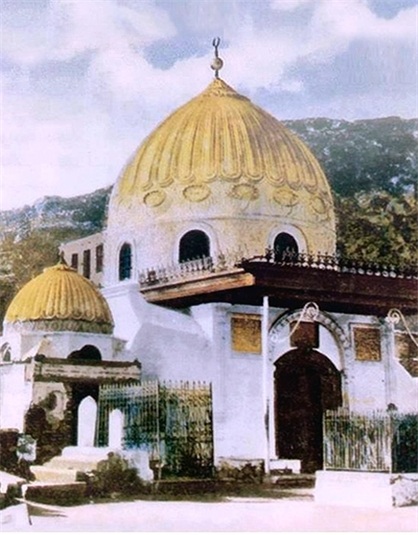 Khadija_tomb_(1)