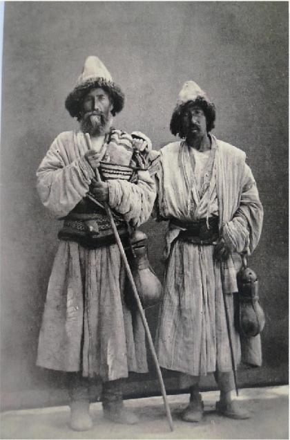 two-qalandar-with-stones