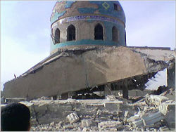 250px-مقبره_ابراهیم_بن_مالک_بعد_از_تخریب